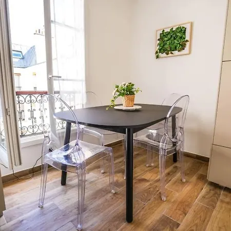 Tranquil Retreat In The 16th Arrondissement 巴黎