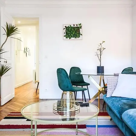 Daire Tranquil Retreat In The 16th Arrondissement