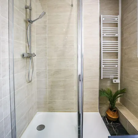 Lovely 1br Near Arc De Triomphe *