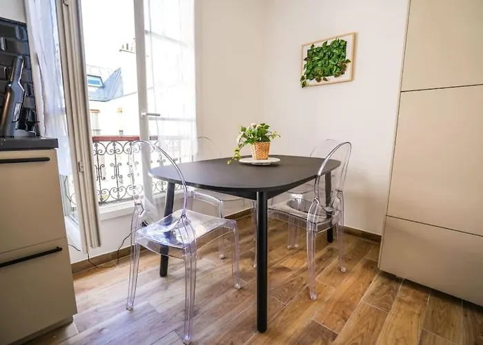 Tranquil Retreat In The 16th Arrondissement Paříž