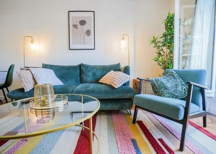 Tranquil Retreat In The 16th Arrondissement *